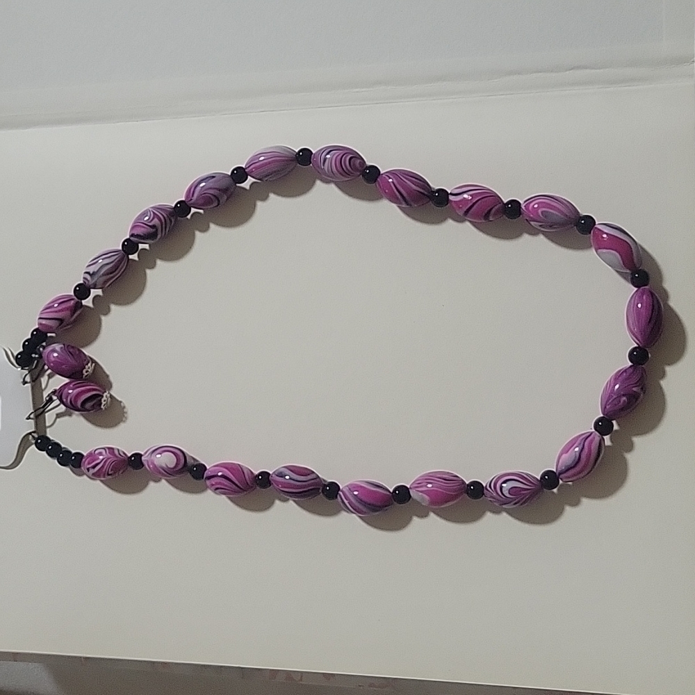 Women jewelry necklace with earings